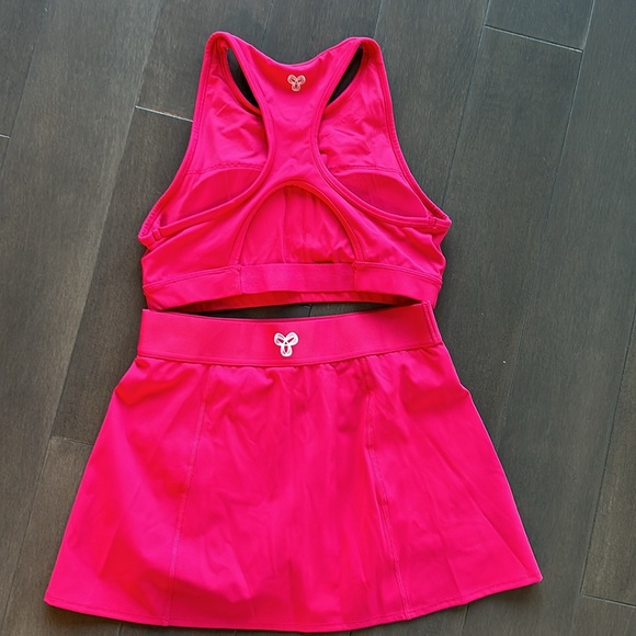 TNAction set in fuscia pink - Picture 4 of 7